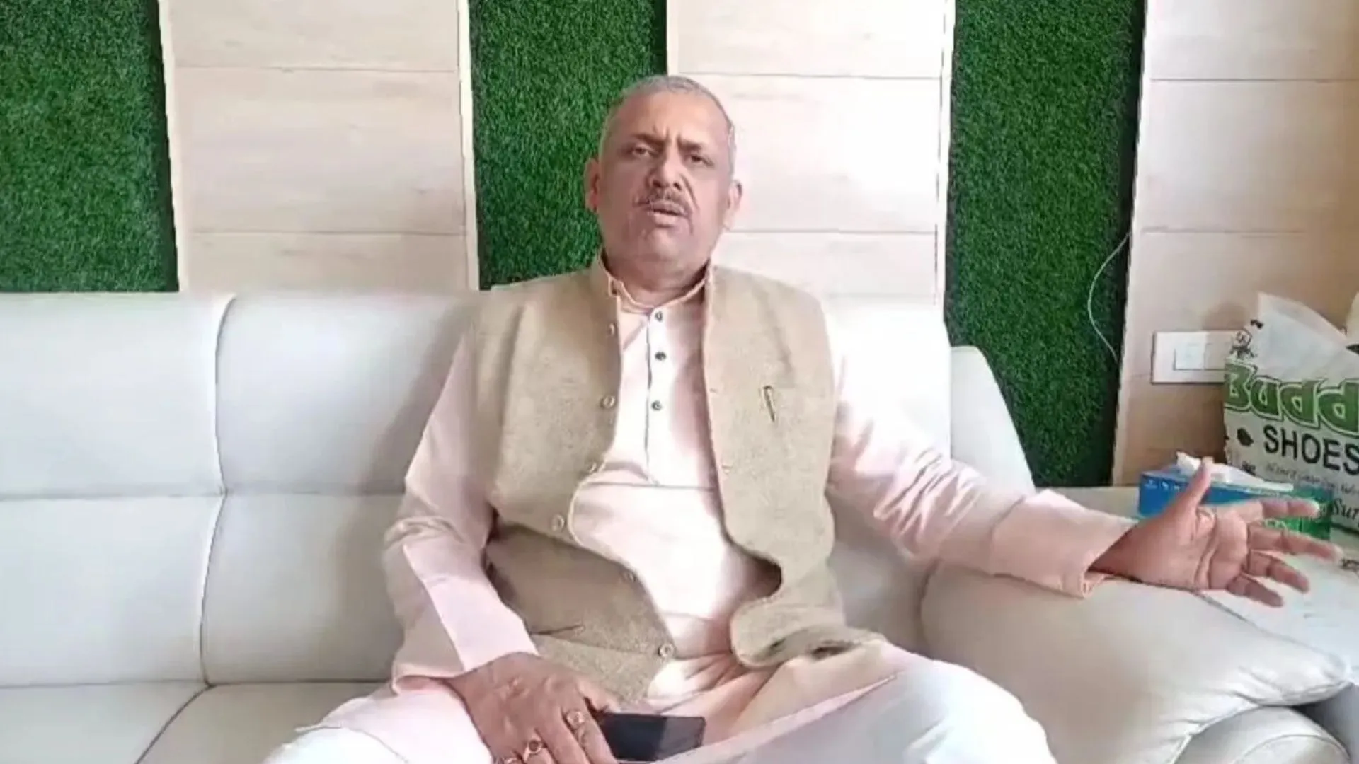 प्रयागराज: सपा विधायक द्वारा परियोजना निदेशक को धमकी देने के मामले की सुनवाई टली