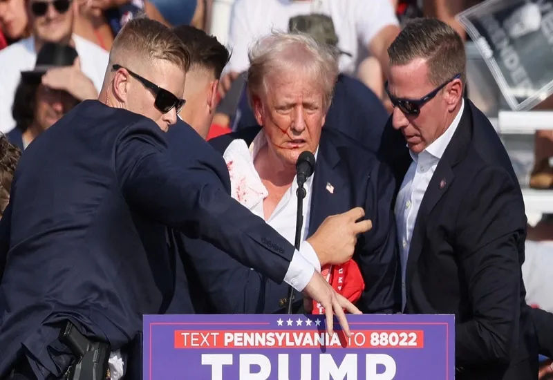 Attack on Donald Trump : डोनाल्ड ट्रंप के मंच संभालने के कुछ मिनटों बाद ही गोलियों से गूंज उठा मैदान 