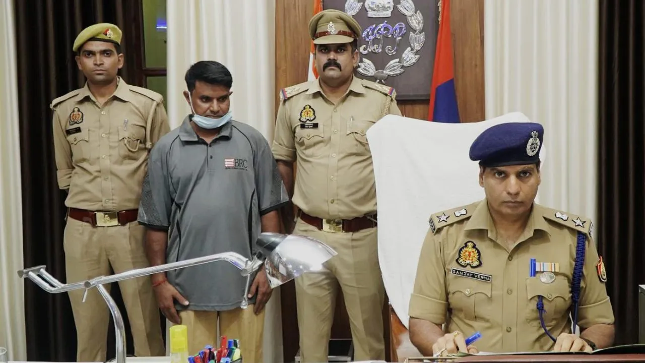 Etawah Crime: धोखाधड़ी कर एटीएम से रुपये निकालने वाला गिरफ्तार...ऐसे करता था पूरा खेल, जानकर हो जाएंगे हैरान
