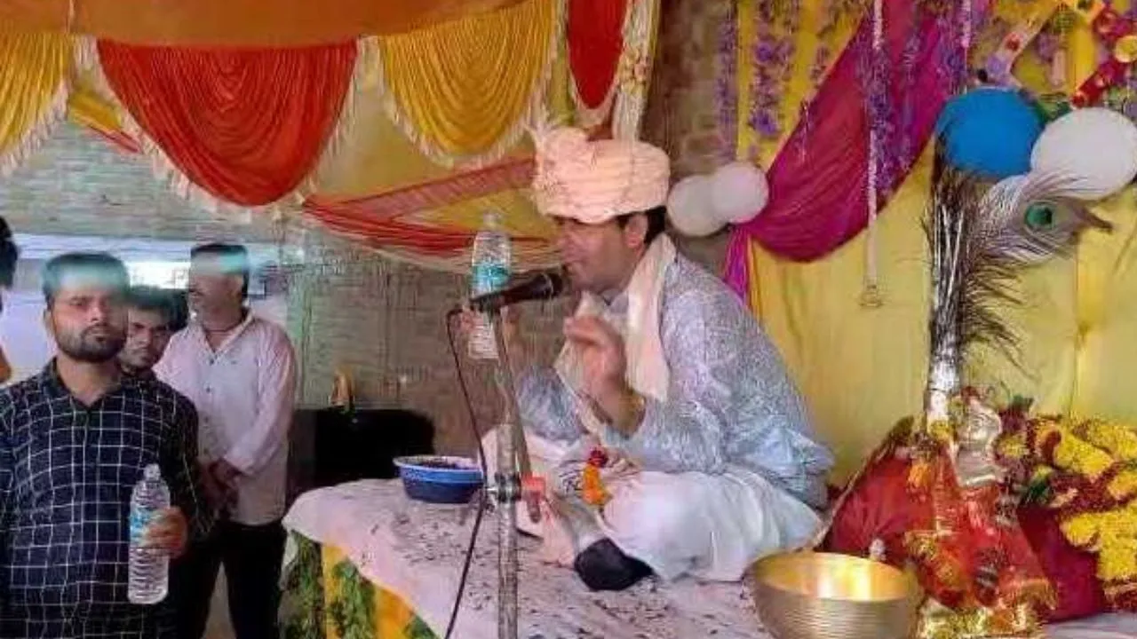 हाथरस कांड के बाद कानपुर देहात में एक बाबा का खेल: बड़ी से बड़ी बीमारी और भूत-प्रेत को जड़ से खत्म करने का करता दावा...मात्र इतने रुपये में