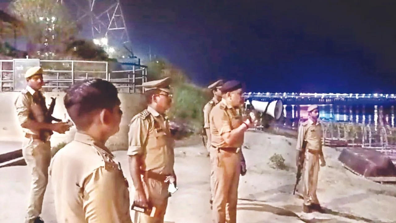 Kanpur News: गंगा का बढ़ा जलस्तर...कटरी में अलर्ट जारी, पुलिस ने सभी घाटों पर पिटवाई डुगडुगी