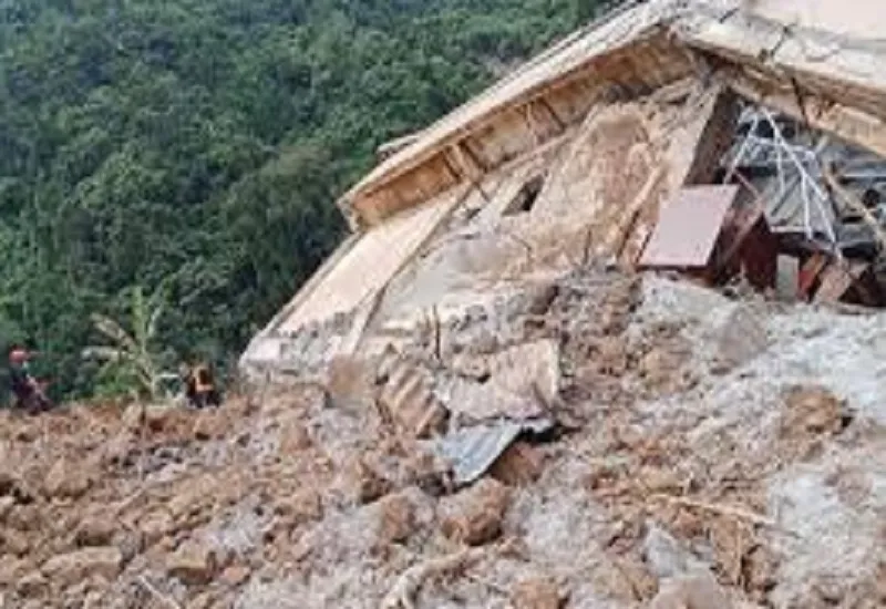  landslide in Philippines : बारिश के कारण फिलीपींस में भूस्खलन, गर्भवती समेत चार लोगों की मौत 