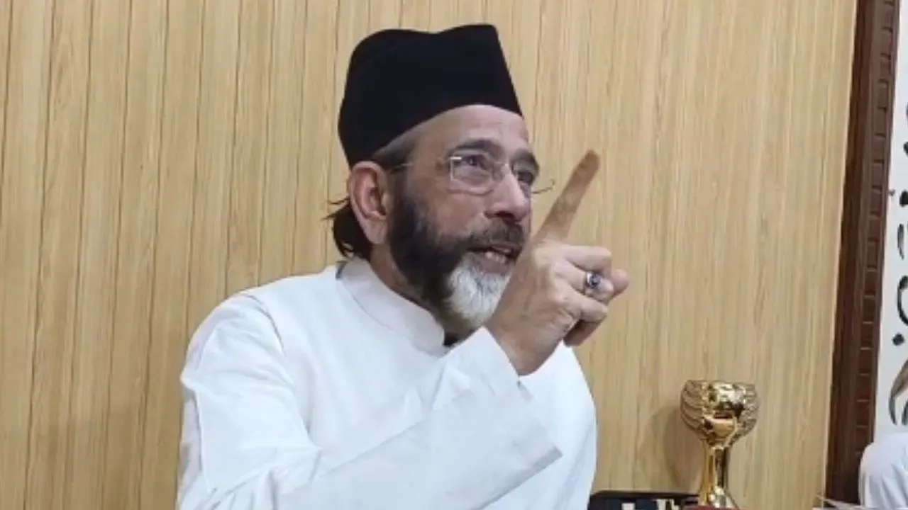 बरेली: मौलाना तौकीर रजा बोले- नशे के चंगुल से निकलेंगे नौजवान तो बहनों का धर्म परिवर्तन रुकेगा