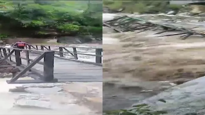 रुद्रप्रयाग: मदमहेश्वर पैदल रास्ते में पुल बहा, फंसे लोगों को निकालने के लिए हेलीकॉप्टर की ली जा रही मदद