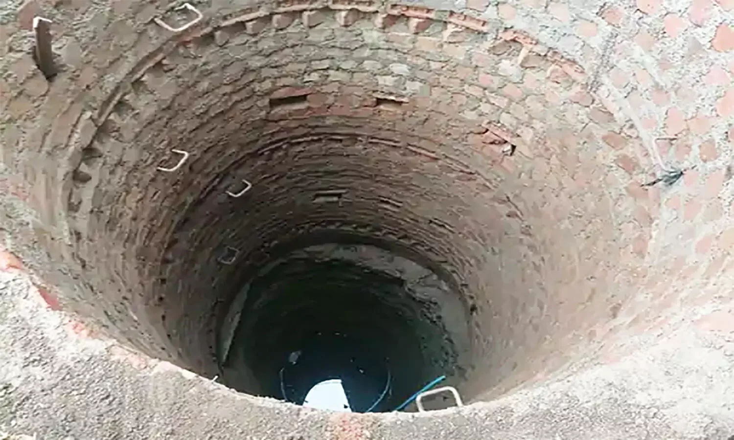 छत्तीसगढ़: कुएं में गिरी लकड़ी बनी कई मौतों की वजह, जहरीली गैस की चपेट में आने से 5 की गई जान