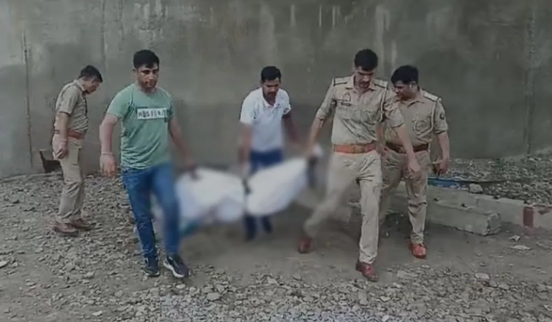 आगरा: मानसिक मंदित महिला का निर्वस्त्र शव मिला, हत्या की आशंका