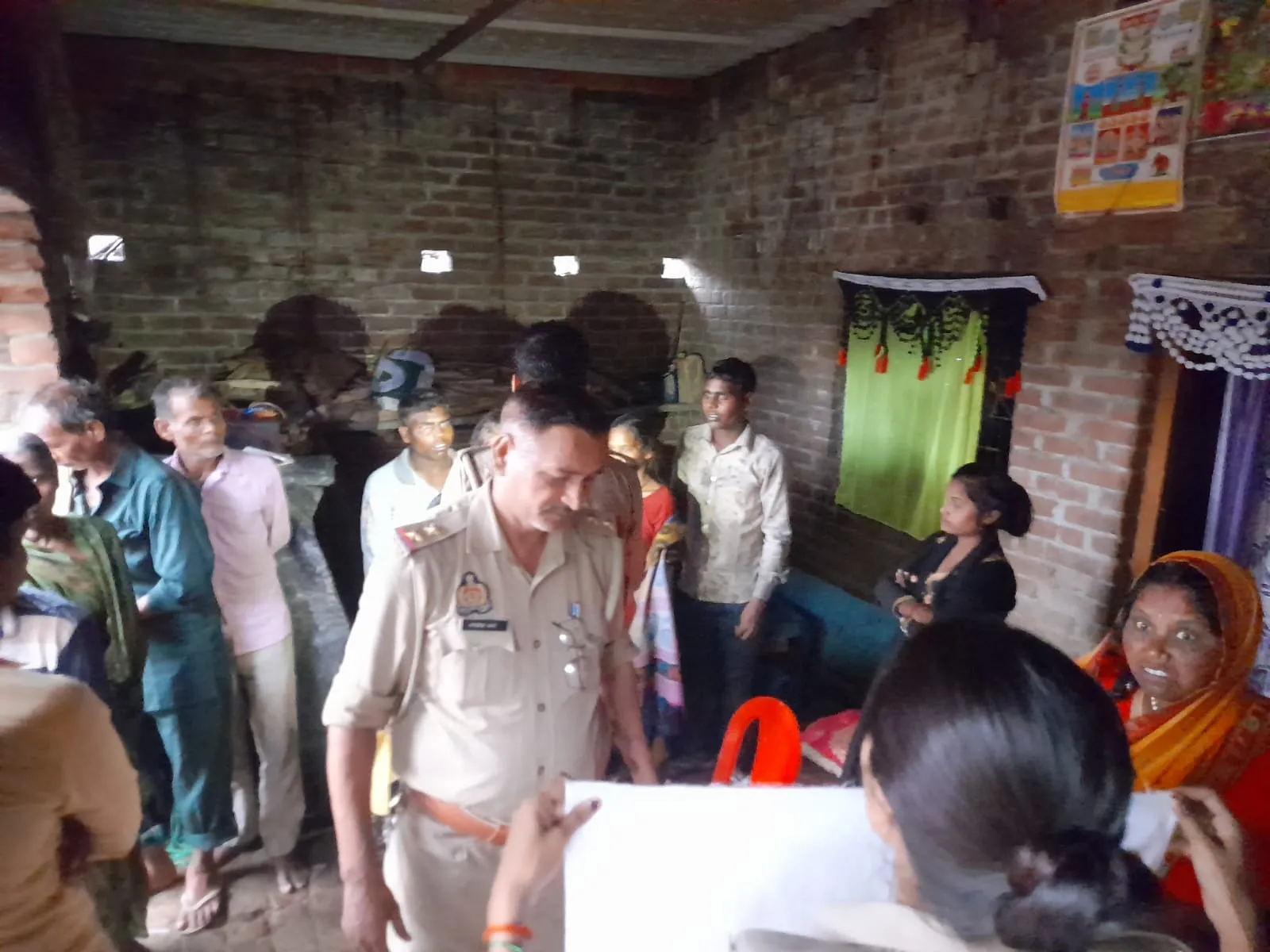 शाहजहांपुर: छप्परदार मकान में गैस सिलेंडर से लगी आग, महिला जिंदा जली...मचा कोहराम