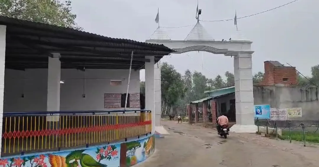 कासगंज: एक रात प्रवास कर आश्रम से चले गए भोले बाबा, अनुयायियों में छाई मायूसी  