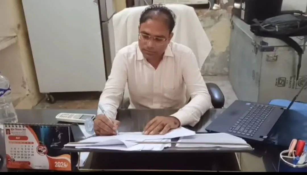 बहराइच: खाद्य सुरक्षा विभाग की टीम ने आइसक्रीम की फैक्ट्री में मारा छापा