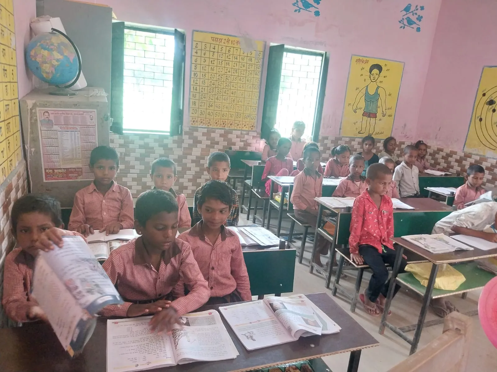 बाराबंकी: एक सप्ताह से बंद हैं एमडीएम, भूखे पेट घर लौट रहे नौनिहाल