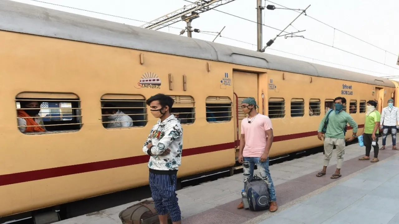 कांवड़ यात्रियों के लिए चलाई जाएंगी 5 स्पेशल ट्रेनें, जाने क्या हैं रूट