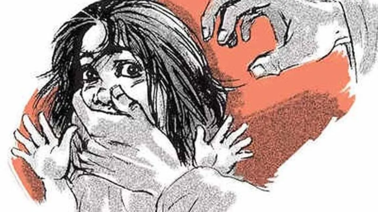 अपहरण का प्रयास : पापा ने बुलाया है बोल, छात्रा को गाड़ी की ओर खींचने लगे बदमाश