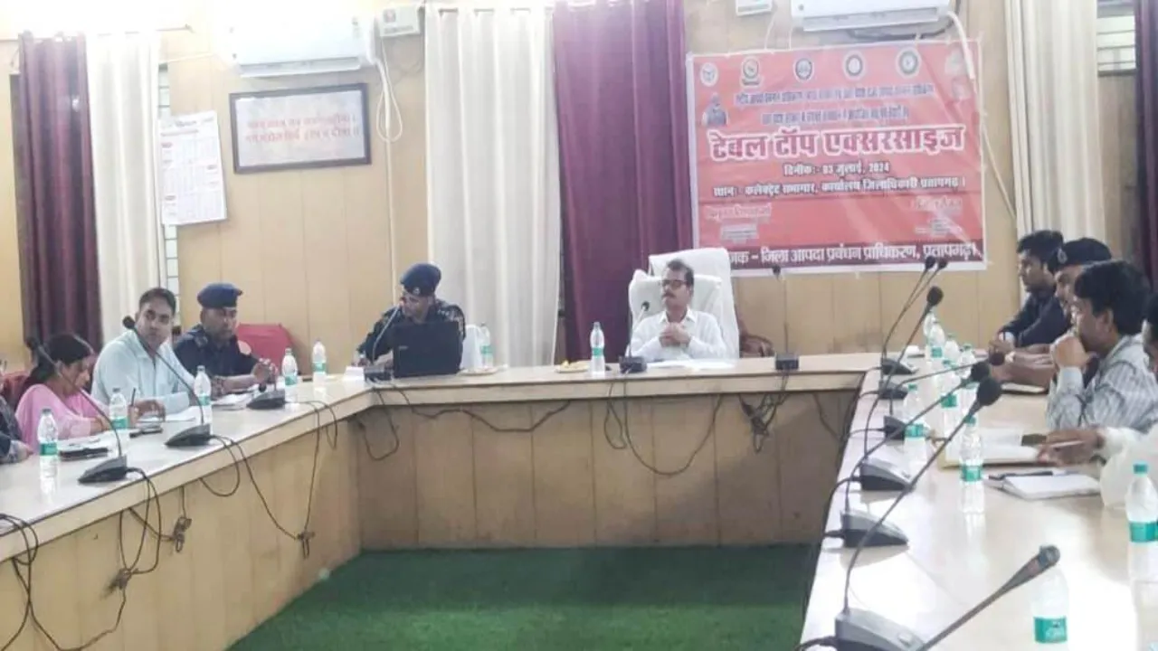 एडीएम का मशवरा : सर्पदंश के बाद तांत्रिक के चक्कर में न पड़ें,अस्पताल ले जायें 