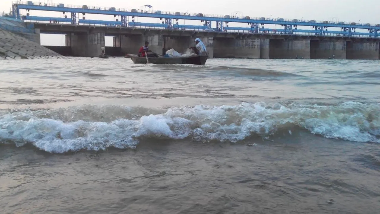 बाढ़ के लिहाज से कानपुर अति संवेदनशील; आपदा प्रबंधन टीम करेगी मॉक एक्सरसाइज, हेलीकॉप्टर से बचाव व राहत का होगा पूर्वाभ्यास 