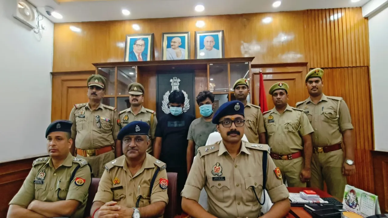 दो जालसाज गिरफ्तार : जस्ट डायल कर्मी दोस्त के साथ एटीएम बदल निकालता था रुपये