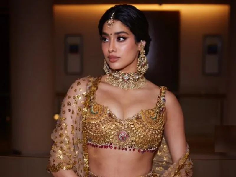 Ulajh Trailer Out : फिल्म 'उलझ' का ट्रेलर रिलीज, गद्दारी और वफादारी के बीच फंसीं जाह्नवी कपूर 