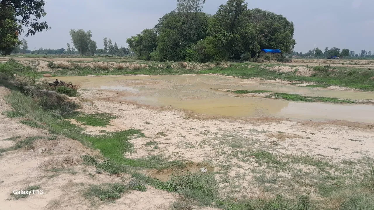 अम्बेडकरनगर : लाखों रुपए खर्च के बाद भी बदहाल पड़े अमृत सरोवर