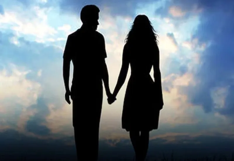 मुरादाबाद : प्रेमी को बंधक बनाने की सूचना पर पहुंची पुलिस, जानिए फिर क्या हुआ?