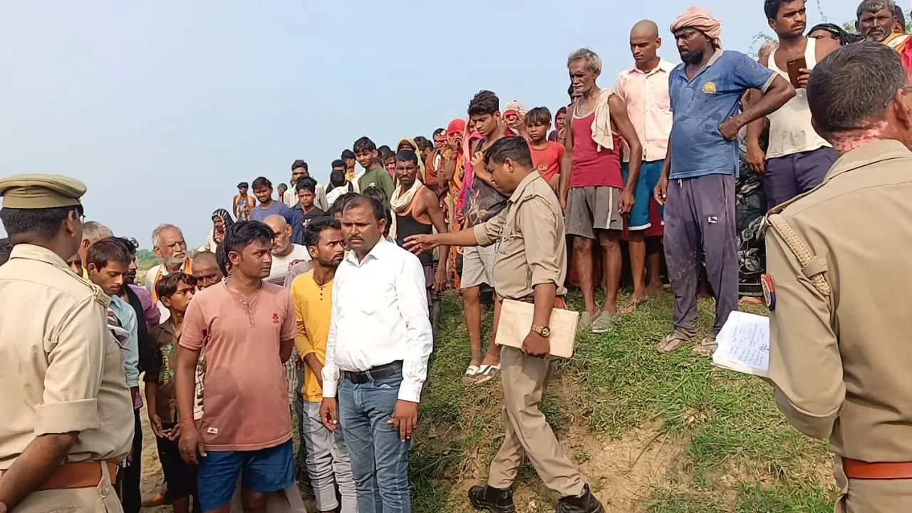 Fatehpur Crime: संदिग्ध परिस्थितियों में ट्रैक्टर चालक की मौत, परिजनों ने लगाया हत्या का आरोप...जांच में जुटी पुलिस