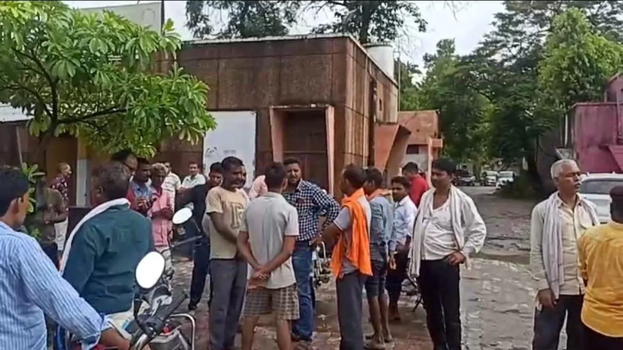 बहराइच: करंट लगने से दो लोगों की मौत, एक घायल