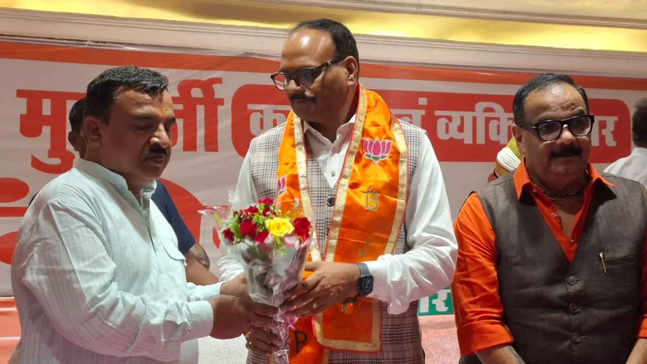 कानपुर में बृजेश पाठक बोले- चेकिंग के नाम पर कार्यकर्ताओं से अभद्रता नहीं होगी बर्दाशत, लिखे गए मुकदमें होंगे खत्म