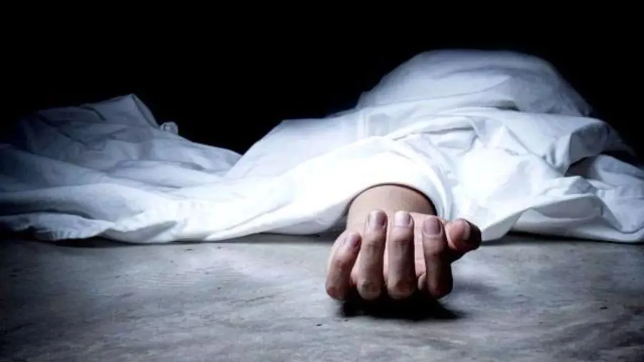 Unnao: गंगा की रेती में मिला अधेड़ का शव; हार्ट अटैक से मौत की पुष्टि, ग्रामीणों में इस बात की रही चर्चा...पढ़ें