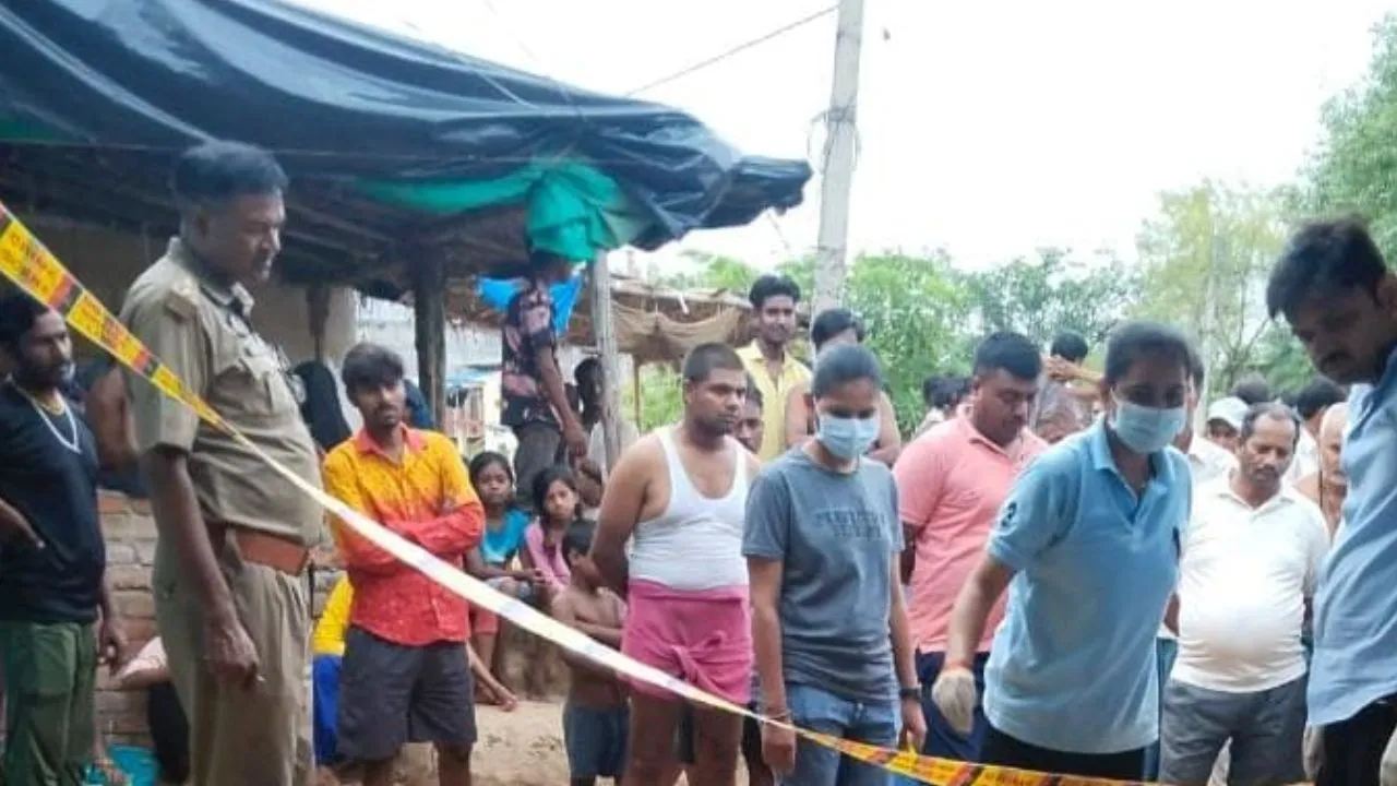 Banda: दबंगों ने दुकान में घुसकर युवक पर किया हमला, धारदार हथियार से गर्दन पर किए कई वार, पीड़ित की हालत गंभीर, कानपुर रेफर