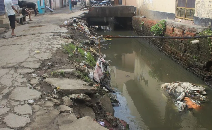 बरेली: नाले को देखती हूं तो दहल जाता है दिल, डूब कर मरा बेटा...गम में पति की भी गई जान, फिर भी नहीं पसीजा निगम का दिल