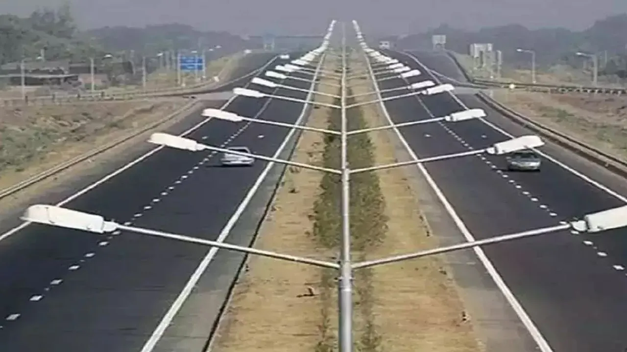 Kanpur: उम्मीदों पर फिरा पानी, समानांतर फोरलेन को नहीं मिला बजट, जाम व हादसे के डर के बीच तय करना होगा सफर