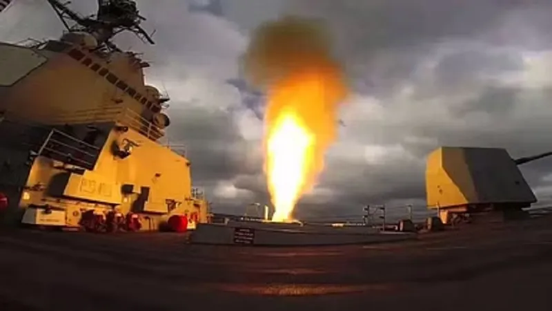 यमन के हूती विद्रोहियों ने ली तेल अवीव में हवाई हमले की जिम्मेदारी, एक मौत और 10 लोग घायल 