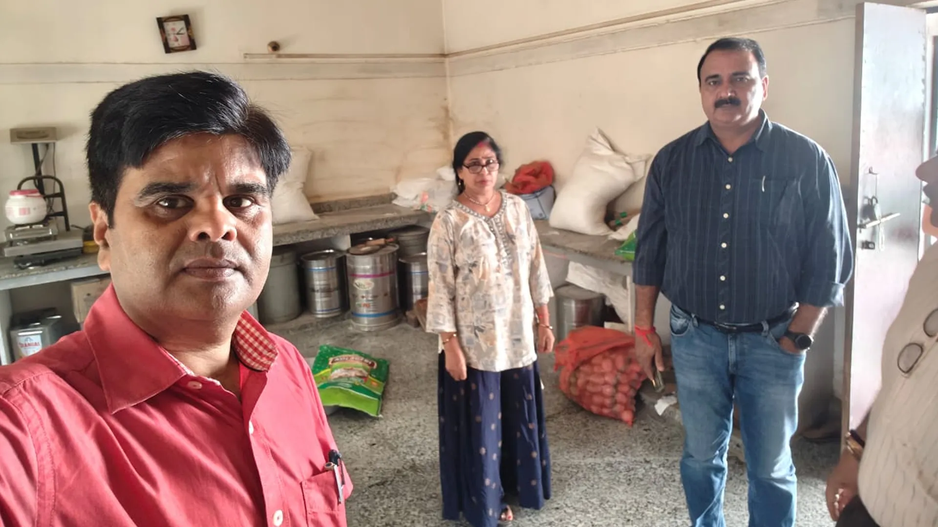 कासगंज: एफएसडी ने आवासीय स्कूलों में चेक की मिड डे मील की गुणवत्ता