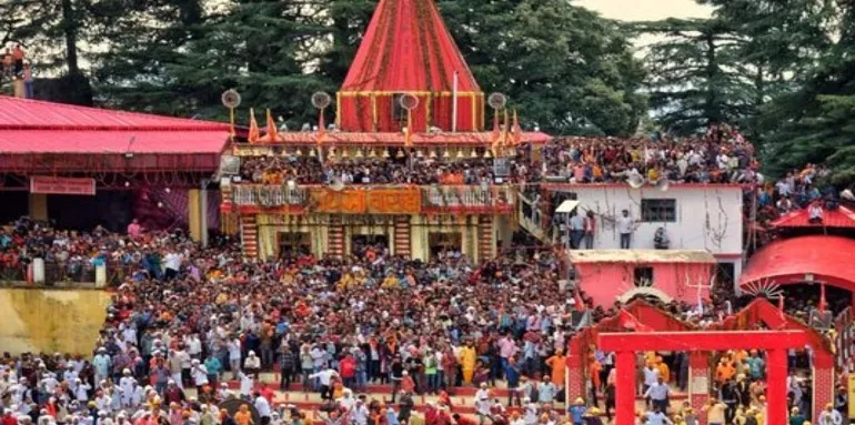 टनकपुर: देवीधुरा मां बाराही मंदिर में रक्षाबंधन पर खेली जाएगी बग्वाल
