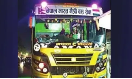 बनबसा: नेपाल से संचालित अवैध मैत्री बसों पर रोक लगाने की मांग