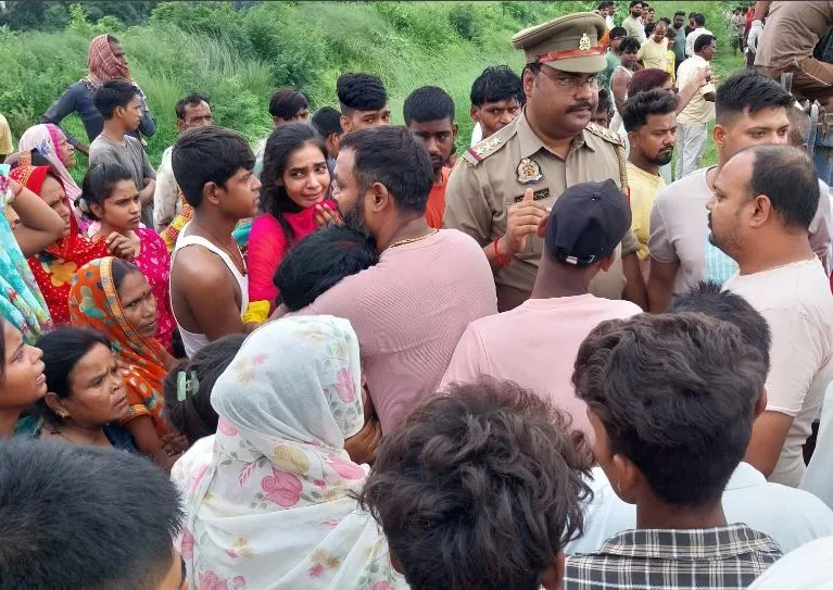 बाराबंकी: घर से गायब किशोरी का नहर में मिला शव, हत्या की आशंका