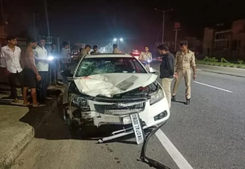 मुरादाबाद के कांवड़ियों को गजरौला में कार ने मारी टक्कर, दंपति की मौत...स्कूटी से बृजघाट जा रहा था परिवार  
