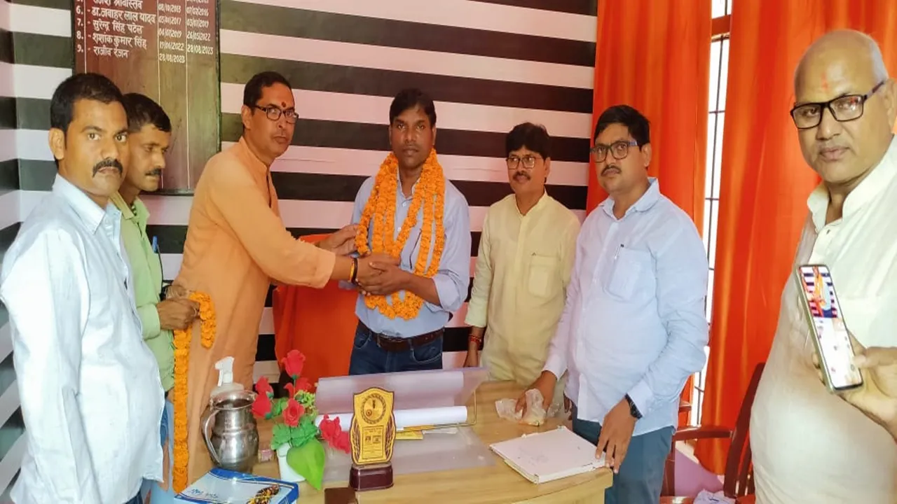  जौनपुर: कुलपति की आदेश से महाविद्यालय को चार विषयों में मिली परास्नातक की मान्यता 