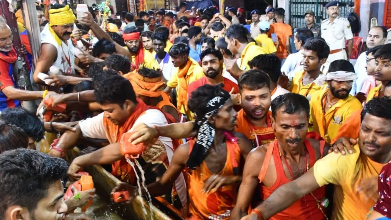 Siddhanath Temple Incident: बिहार के सिद्धनाथ मंदिर में भगदड़, 7 श्रद्घालुओं की मौत, 16 घायल 