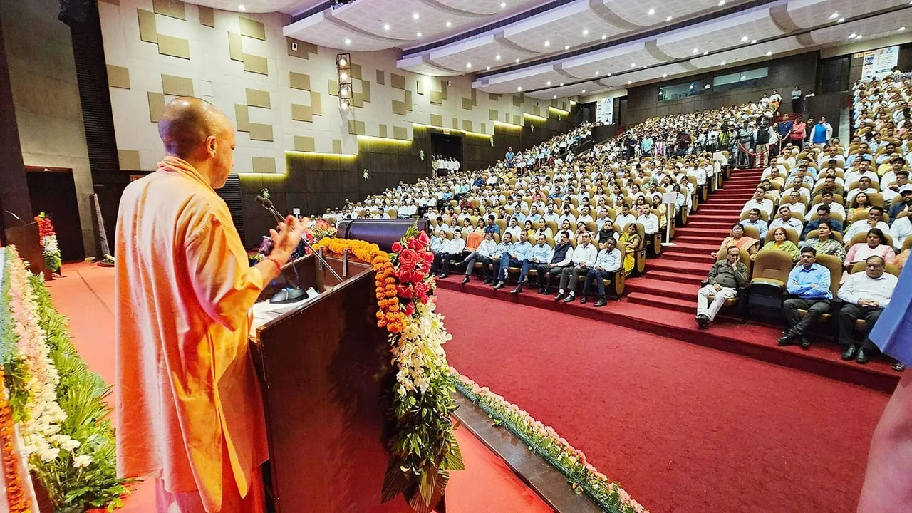 खटाखट वाले फिर निकल गए पिकनिक मनाने, सीएम योगी ने सपा और कांग्रेस पर साधा निशाना