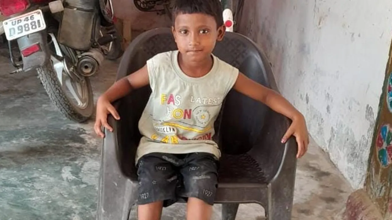 बहराइच: सांप के काटने से 7 साल की बालिका की मौत, परिवारीजनों ने सांप को पीटकर मार डाला 