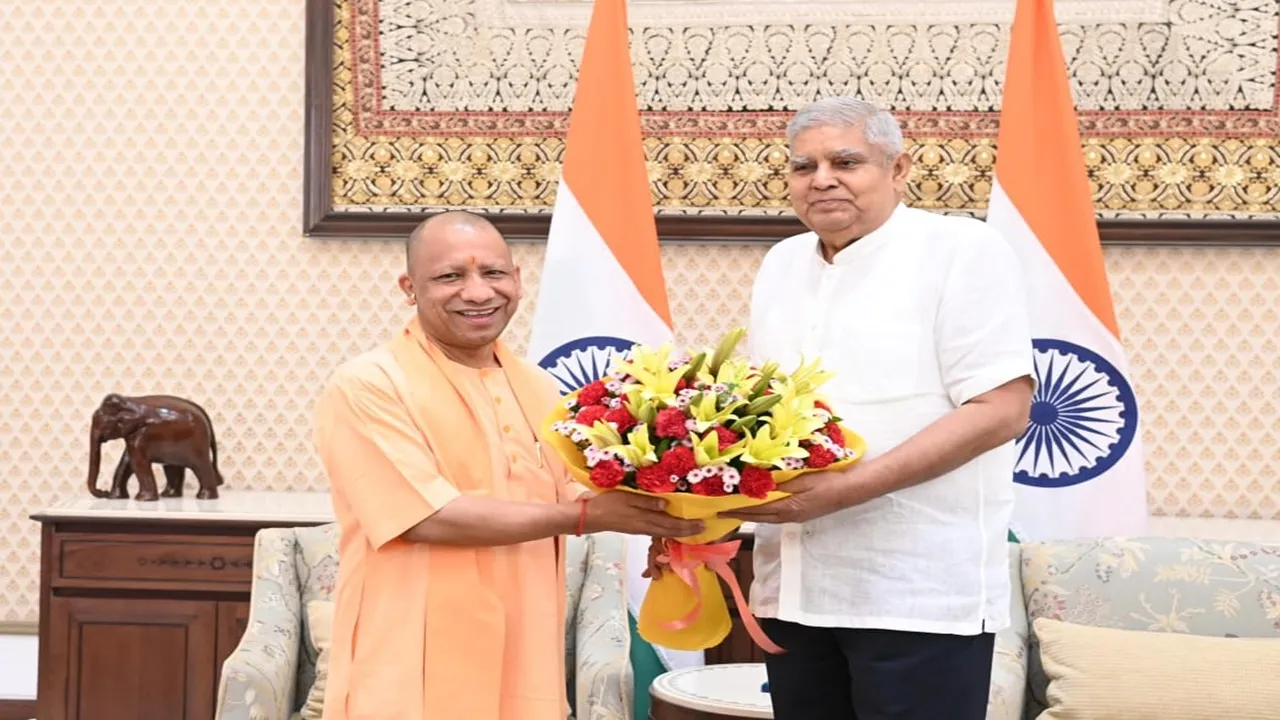 मुख्यमंत्री योगी ने उपराष्ट्रपति से की शिष्टाचार भेंट, धनखड़ ने की UP के विकास मॉडल की सराहना 