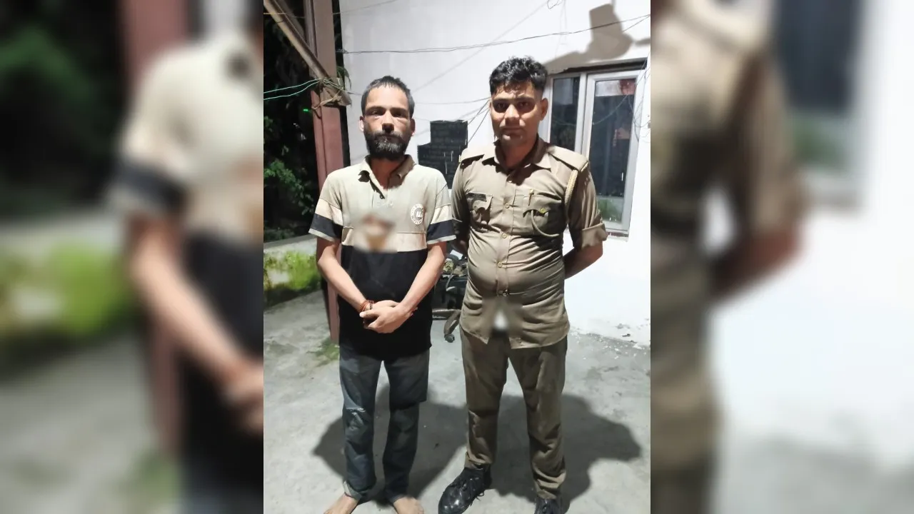 मुरादाबादः रामगंगा नदी में डूब रहे युवक की सिपाही ने बचाई जान, पेश की इंसानियत की मिसाल, लोग कर रहे खूब तारीफ