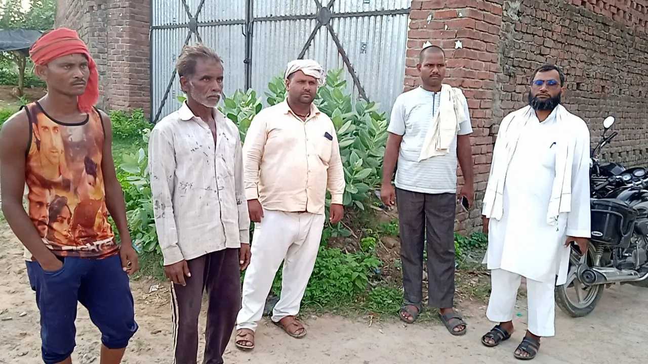 बहराइच : आठ माह बाद कब्र से खोदा गया युवक का शव