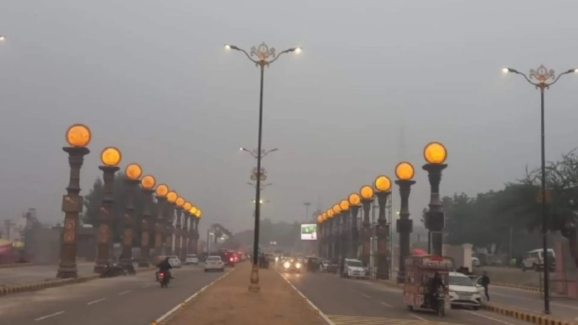 अयोध्या के राम पथ और भक्ति पथ पर लगी हजारों लाइट हुईं चोरी, 50 लाख रुपये से ज्यादा थी कीमत