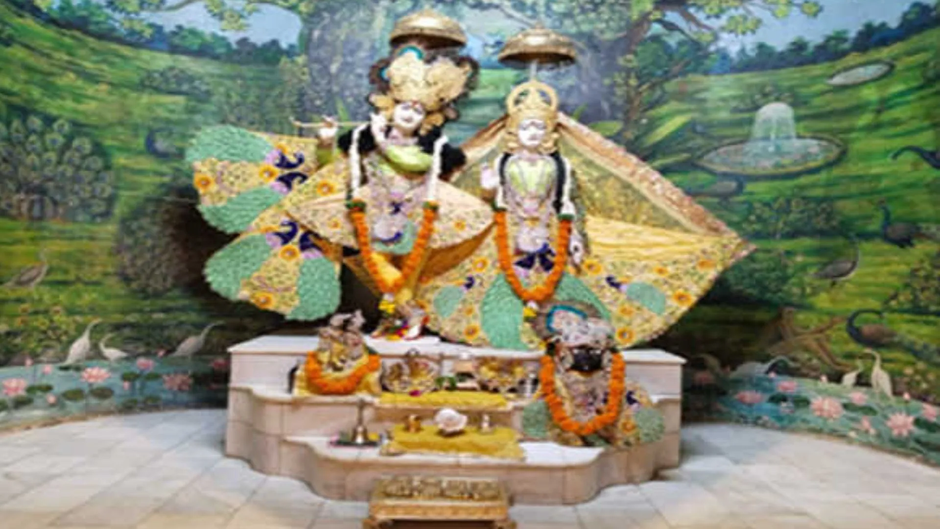 Janmashatami 2024: देशभर में धूमधाम से मनाया गया श्रीकृष्ण जन्मोत्सव, भक्तों का उमड़ा सैलाब