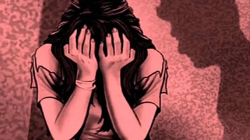 मुरादाबाद : युवती के साथ दुकान में घुसकर छेड़छाड़, सामूहिक दुष्कर्म का प्रयास
