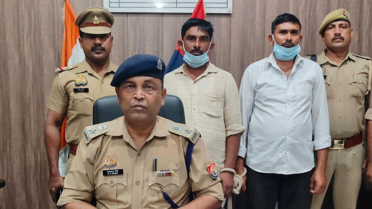 Etawah Murder: तिहरे हत्याकांड के आरोपी हिस्ट्रीशीटर की गोली मारकर हत्या...दामाद व उसका साथी गिरफ्तार, जानिए पूरा मामला