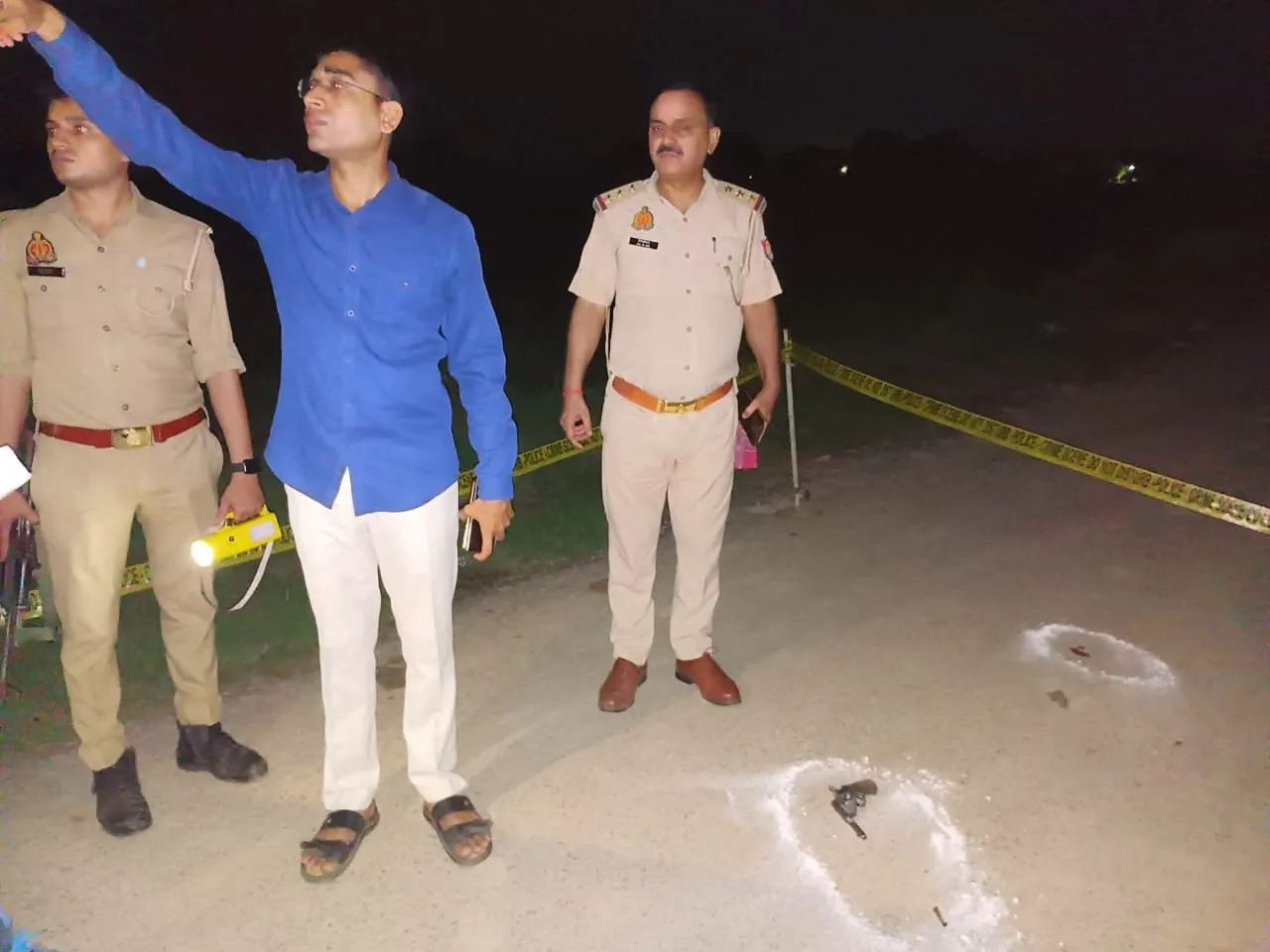Etawah Crime: पुलिस-बदमाशों के बीच मुठभेड़...एक के पैर में लगी गोली, दो बदमाश गिरफ्तार, लूट का ये सामान हुआ बरामद
