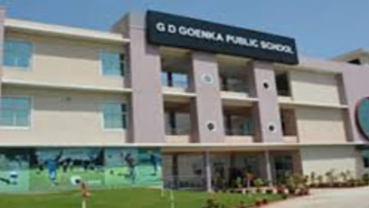 Kanpur: जीडी गोयनका स्कूल में मंच की सीढ़ी पर गिरी छात्रा...मौत, परिजनों ने बिना पोस्टमार्टम कराए किया अंतिम संस्कार