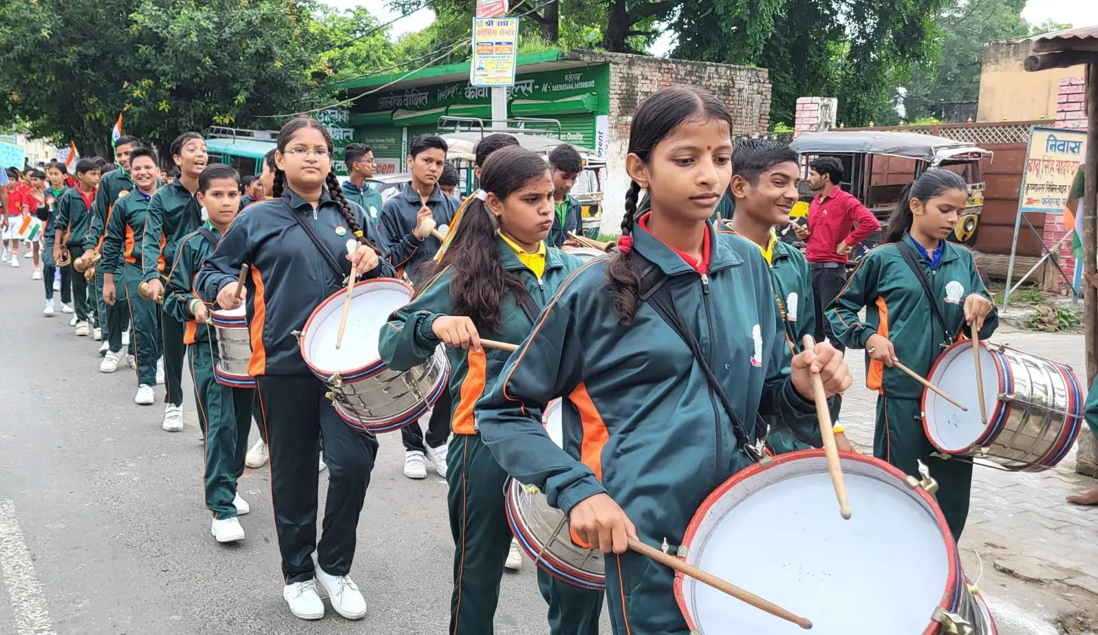 Independence Day 2024: Farrukhabad में स्वतंत्रता दिवस पर बैड बाजो के साथ निकाली रैली...इस्लामिक झंडा फहराते बाइकर्स CCTV में कैद
