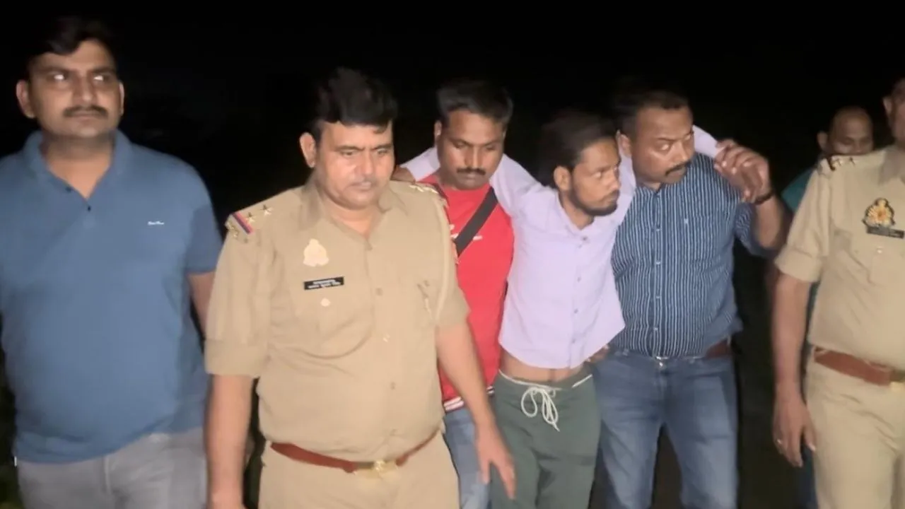 Jalaun Crime: पुलिस और इनामी पशु तस्कर के बीच मुठभेड़...एक के पैर में लगी गोली, पिता-पुत्र गिरफ्तार